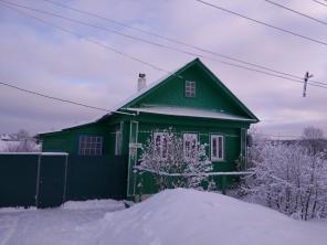 Продаётся дом и земельный участок